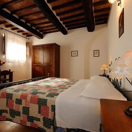 فندق Relais Borgo Torale باسّينيانو سول تْرازي