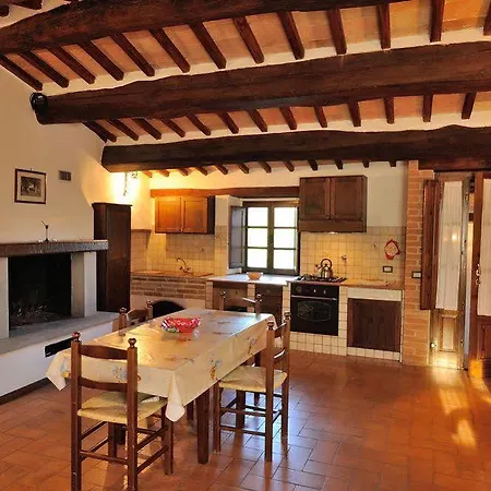 Relais Borgo Torale * باسّينيانو سول تْرازي
