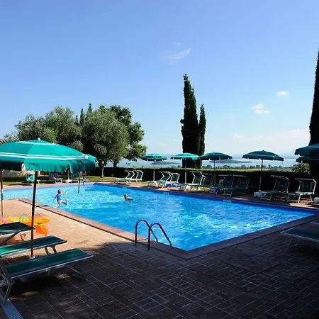 Relais Borgo Torale 特拉西梅诺湖畔帕西尼亚诺